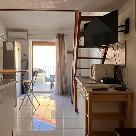 Fully Equipped House In Port Leucate, & Port Within Walking Distance لوسات